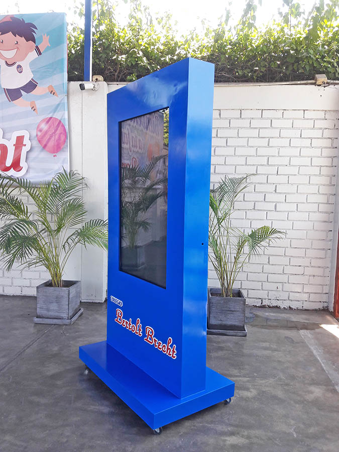 totem publicitarios lima